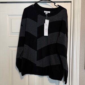 Liz Claiborne Black and Gray Chevron Crewneck Sweater